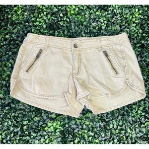 Hollister Khaki Dolphin Hem Shorts Tan Low Rise Zipper Pockets Womens Size 1 W25